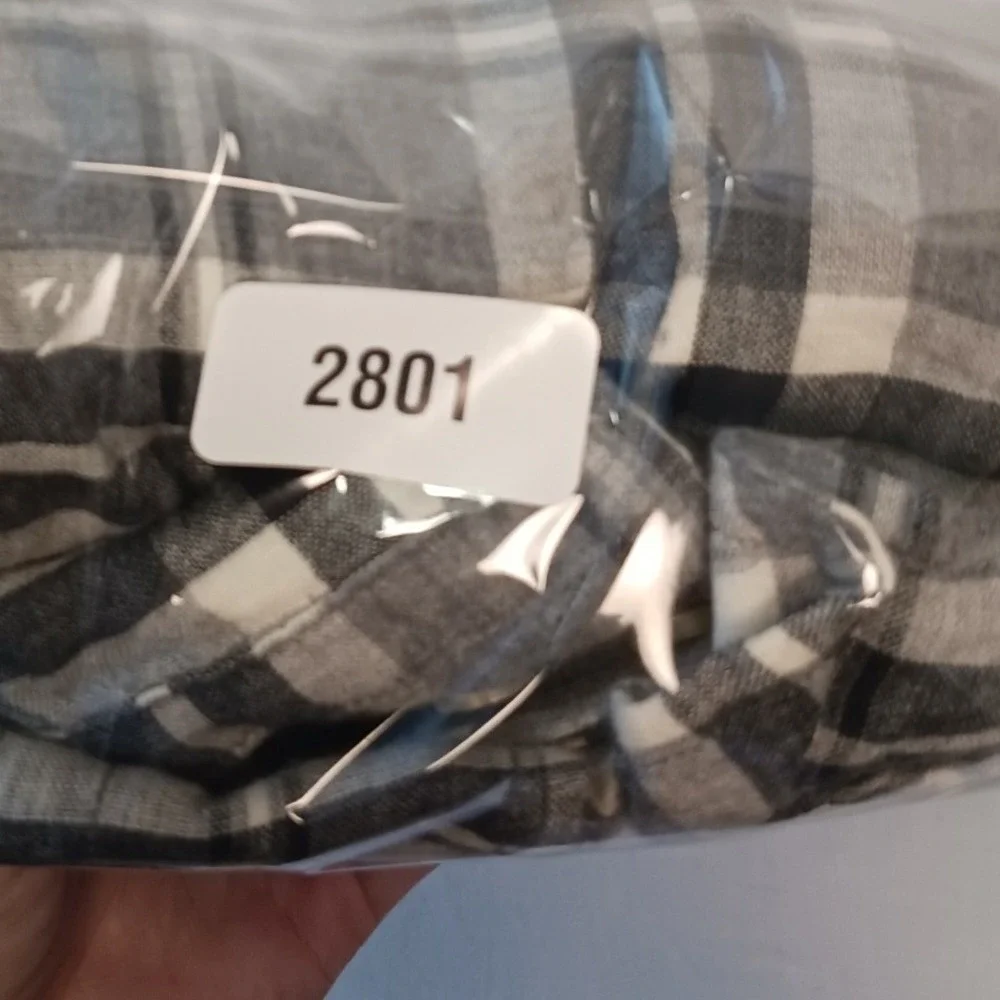 Banana Republic Mens XL Tall Grant Slim Fit Plaid Button Down Shirt Grey Black